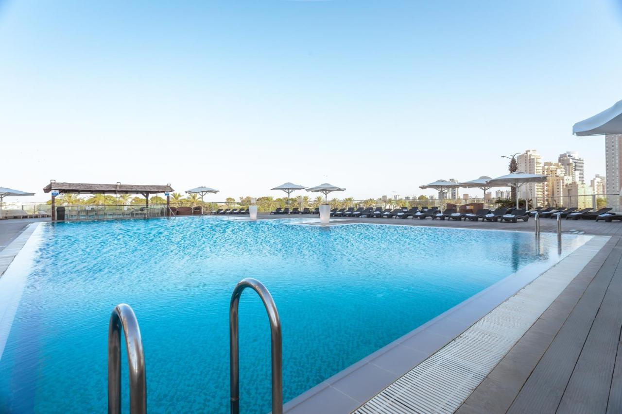 Ramada Hotel & Suites By Wyndham Netánja Kültér fotó