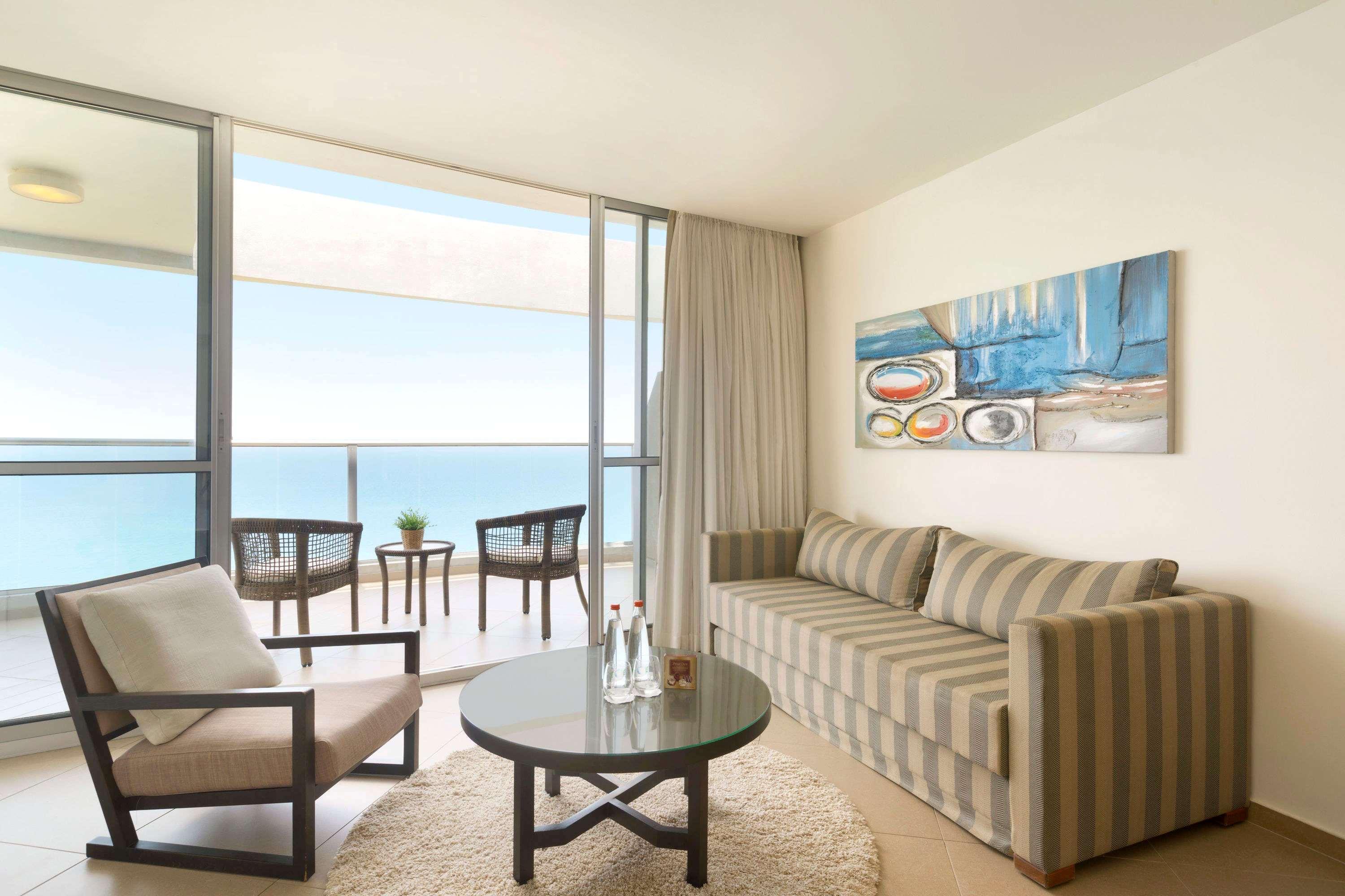 Ramada Hotel & Suites By Wyndham Netánja Kültér fotó