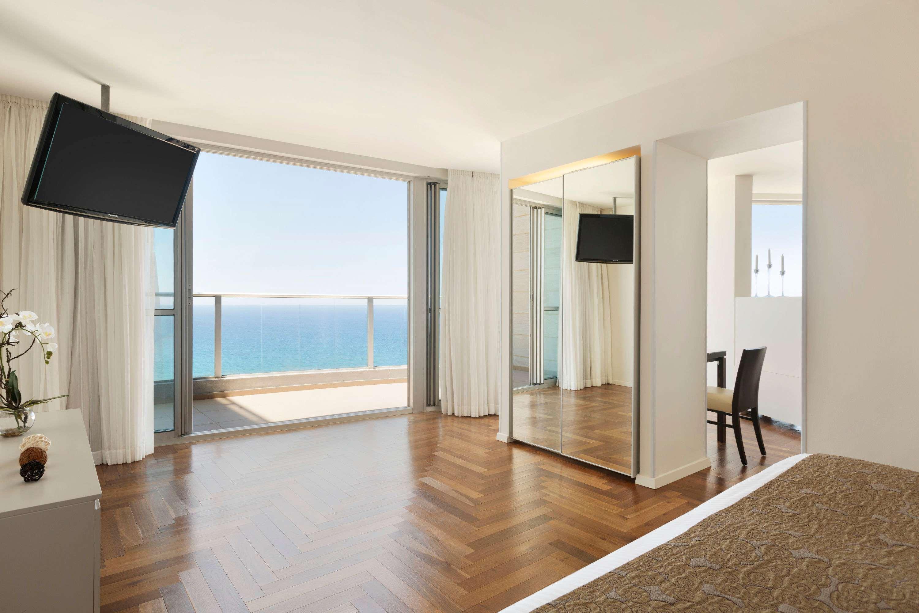 Ramada Hotel & Suites By Wyndham Netánja Kültér fotó